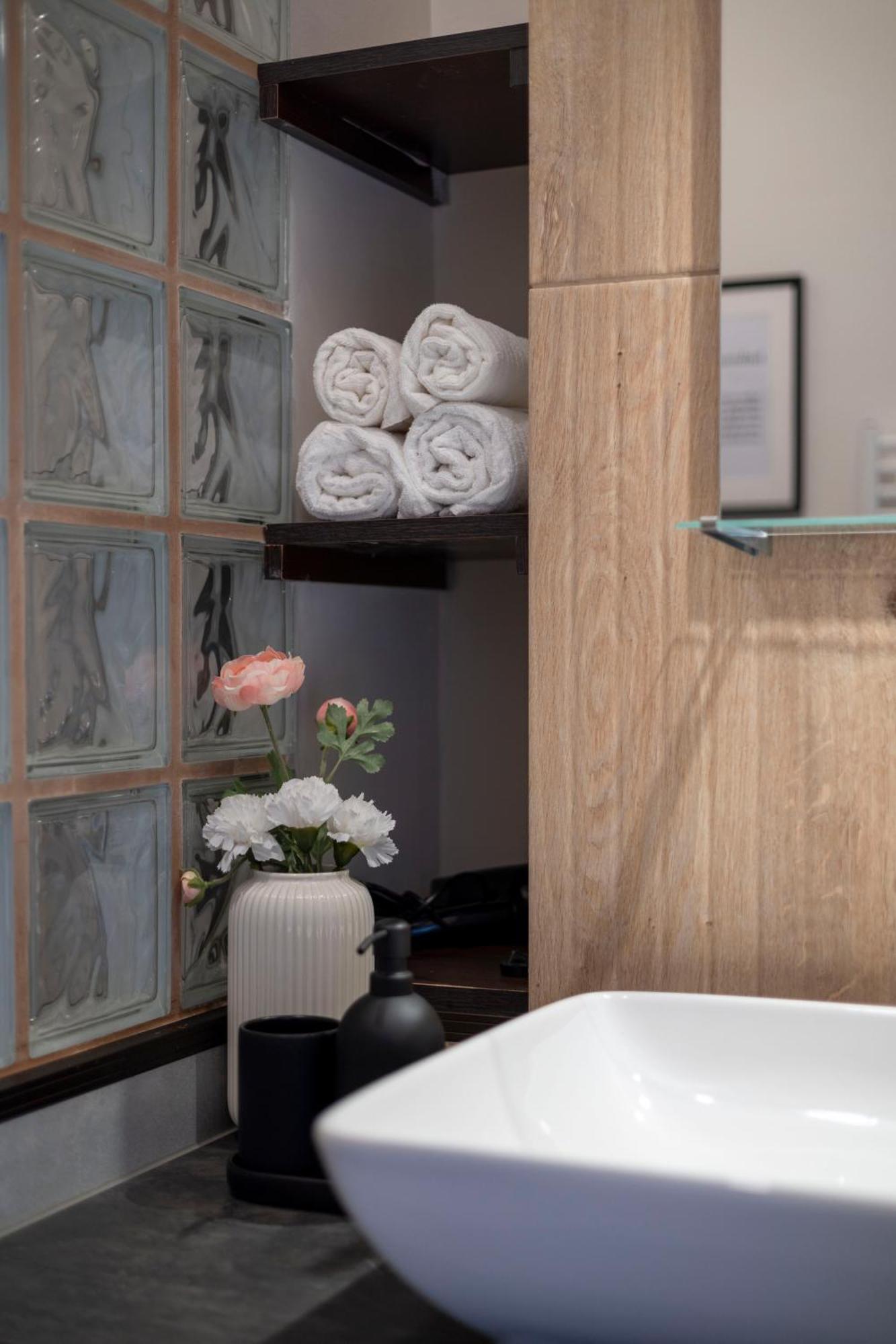 בודפשט Stylish & Cozy City Center Apartment By Prestige Homes מראה חיצוני תמונה