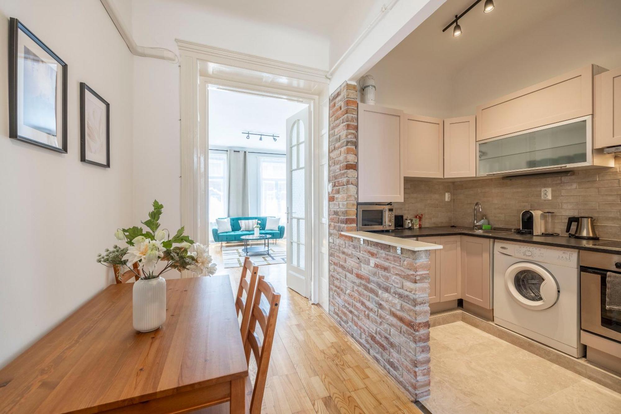 בודפשט Stylish & Cozy City Center Apartment By Prestige Homes מראה חיצוני תמונה